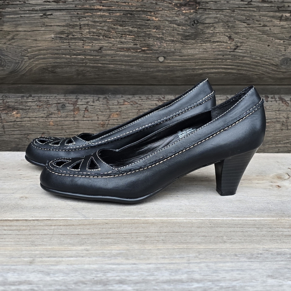AEROSOLES Dolly Classic Minimalist Leather Cutout Details Comfort Heels 7M - Picture 4 of 15